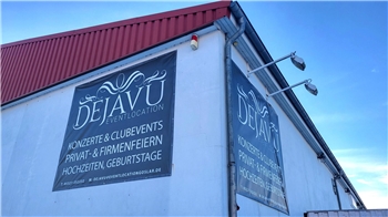 Ein Plakat mit dem Aufdruck "Dejavu".