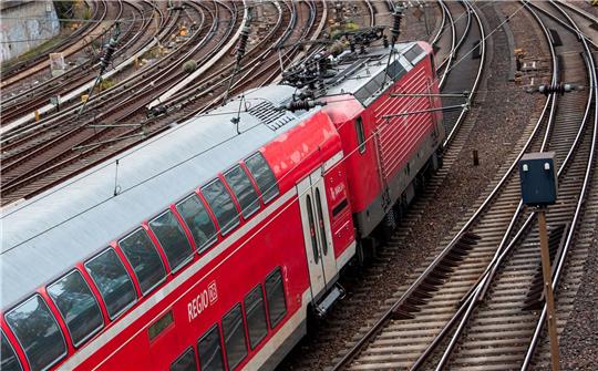 Das Deutschlandticket wird im kommenden Jahr eingeführt. Foto: DPA