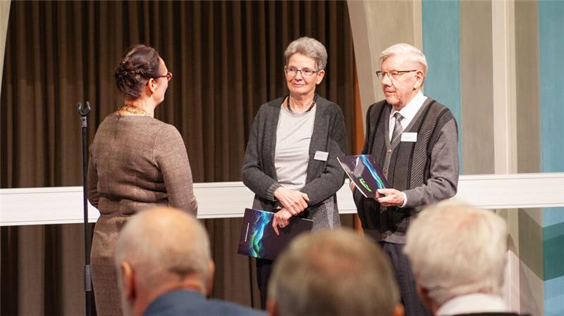 Abschlussjahrgang 1974 der TU Clausthal erhält Gold-Diplome Brigitte und Jürgen Ganzow heirateten in ihrem Abschlussjahr und feiern 2024 zwei goldene Jubiläen.