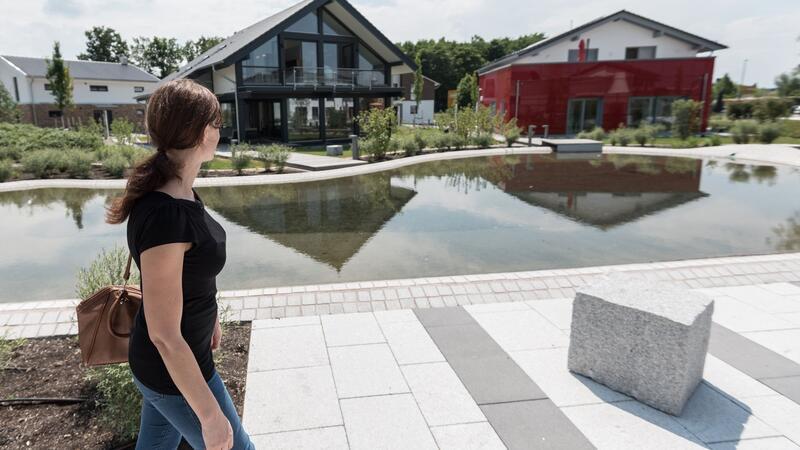 Hauskauf: In 9 Schritten zur eigenen Immobilie Das Eigenheim im Blick? Vorher gibt es viel zu tun.