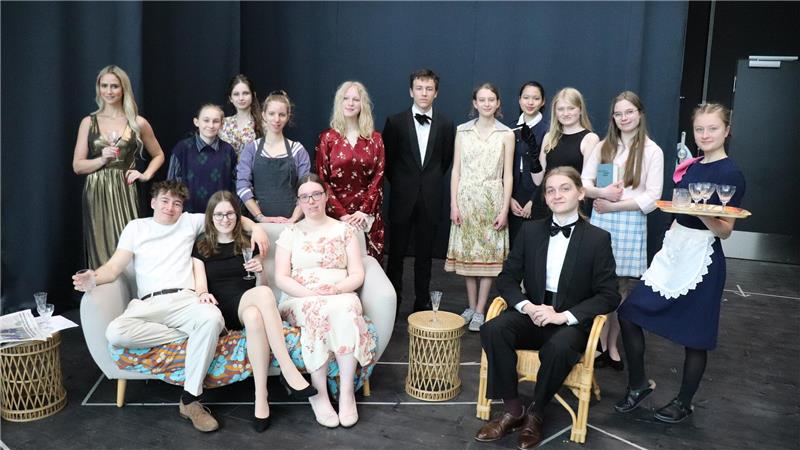 Das Ensemble des CvD-Theaters.