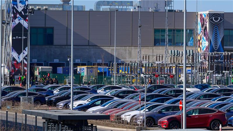 Das Ergebnis der Betriebsratswahl bei Tesla in Grünheide steht fest. (Archivbild)