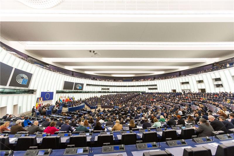 Viele EU-Abgeordnete schlampen bei Transparenz Das Europäische Parlament in Straßburg: «Die Abgeordneten nehmen die Erklärungen nicht ernst», so Transparency International.