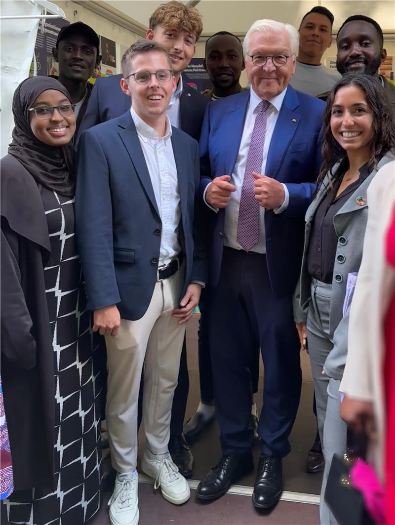 Goslarer Fair-Trade-Aktivisten zu Besuch beim Bundespräsidenten Das Fairtrade-Team zu Besuch beim Bundespräsidenten.