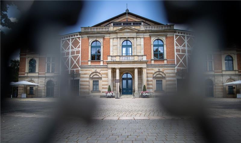 Weitere Umbesetzung in Bayreuth Das Festspielhaus auf dem Grünen Hügel in Bayreuth.