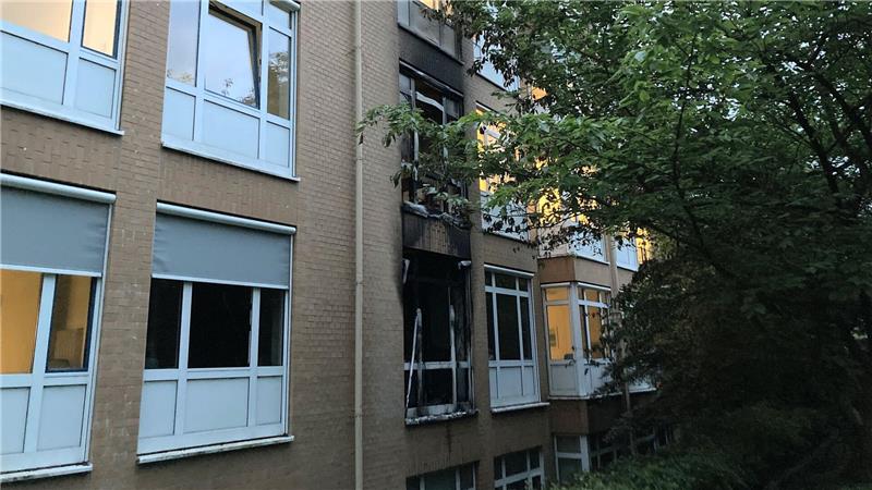 Tödlicher Klinikbrand: Patient zündete sein Kissen an Das Feuer in dem Hamburger Krankenhaus wurde wohl absichtlich gelegt. Ein Patient hat ersten Erkenntnissen zufolge sein Kissen in Brand gesteckt.