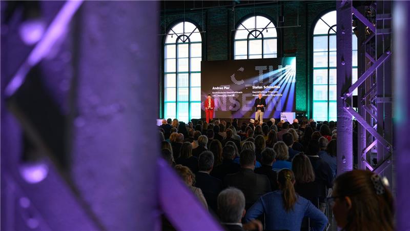 Das Finale des Kulturhauptstadtjahres in Chemnitz wird mit einem Empfang im Industriemuseum eingeleitet. 