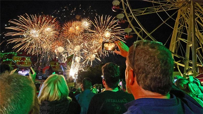 Furioses Feuerwerk zum Goslarer Schützenfest-Finale Das Finale lässt keine Wünsche offen. Höchstens den beliebten Abschlussknall – aber vielleicht war der nur nicht überall zu hören.