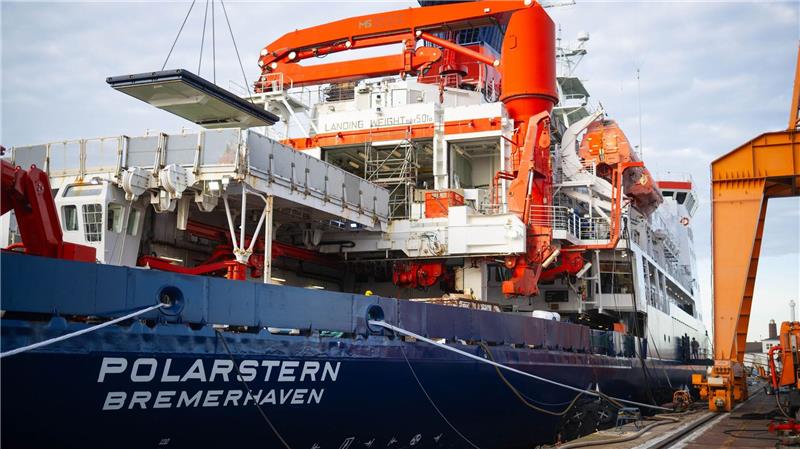Das Forschungsschiff „Polarstern“ startet aus dem chilenischen Punta Arenas zu einer Expedition in das antarktische Weddellmeer. (Archivbild)