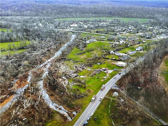 Das Foto der Polizei zeigt eine verwüstete Landschaft nahe des Orts Marble Hill in Missouri.