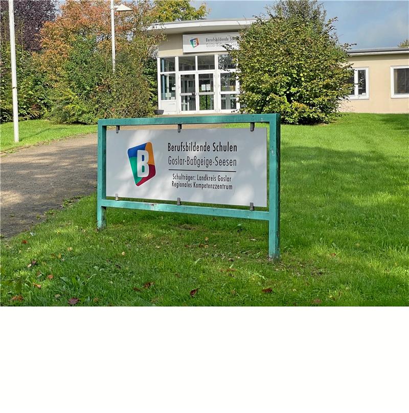 Das Gebäude der Berufsbildenden Schulen in Seesen ist ein Sanierungsfall. Was wird aus dem Standort? Foto: Kiehne