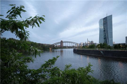 Das Gebäude der Europäischen Zentralbank (EZB) in Frankfurt am Main.