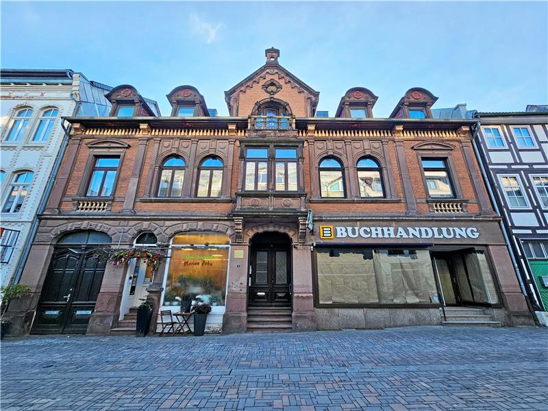 Altstadt: Das Wohnhaus der jüdischen Familie Jacob Das Gebäude in der Petersilienstraße hat eine lange, bewegte Geschichte. Vielen Goslarern ist es bekannt durch die Buchhandlung Tippach und deren Nachfolger im Erdgeschoss. Foto: Sowa