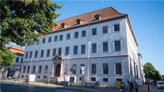 Das Gebäude mit den Verhandlungssälen des Landgerichts Lüneburg. (Archivbild)