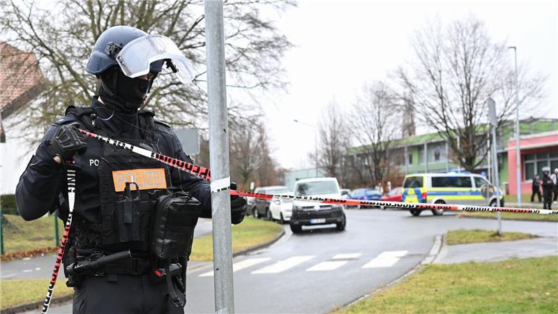 Das Gelände war zwischenzeitlich weiträumig abgesperrt.