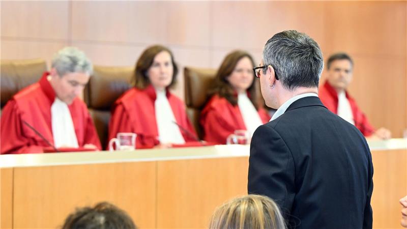 Leibliche Väter sollen Rechte besser geltend machen können Das Gericht hatte eine Frist für die Änderung des Gesetzes gesetzt. (Archivfoto)