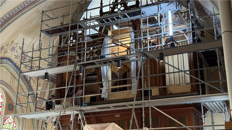 Warum die Orgel der Harzburger Lutherkirche ein Gerüst braucht Das Gerüst ist zehn Meter hoch.
