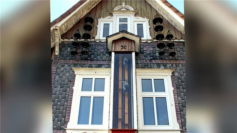 Glockenspiel repariert: Zellerfeld soll wieder klingen Das Glockenspiel auf dem Thomas-Merten-Platz stammt aus den 1980ern. Es ist repariert und soll wieder erklingen. Fotos: Knoke