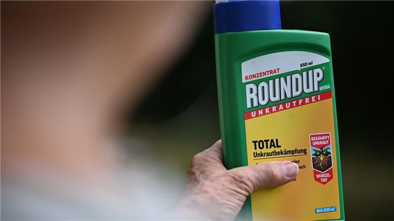 Das Glyphosat-Produkt Roundup, von dem es mittlerweile auch eine glyphosatfreie Variante gibt, kommt auch in Europa zum Einsatz.