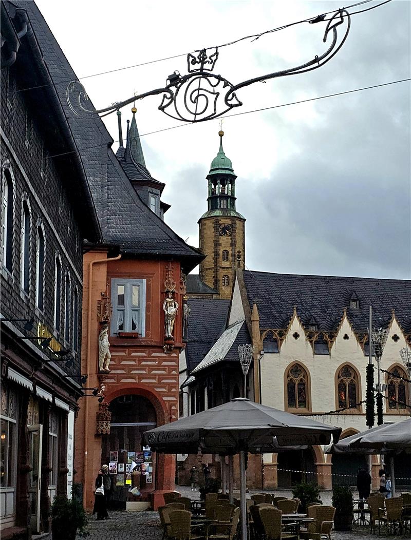 So langsam verwandelt sich Goslar in eine Adventsstadt Das Goslar-G ist ein zentrales Symbol der Adventsstadt.