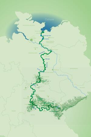 „Jeder hat so seinen Tick.“ — Ehepaar wandert 1400 Kilometer Das Grüne Band verläuft von Bad Elster im Süden bis an die Ostsee.