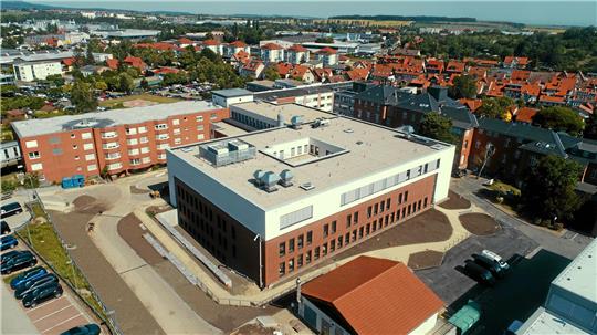 Blick aus der Vogelperspektive auf das Krankenhaus in Wernigerode.