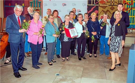 Das Helfer-Team des Awo-Ortsvereins Clausthal-Zellerfeld erhält im Oktober den Martha-Fuchs-Engagementpreis. Jetzt können sich die Ehrenamtlichen noch über Glücksschweinchengeld freuen. Archivfoto: Scheibe