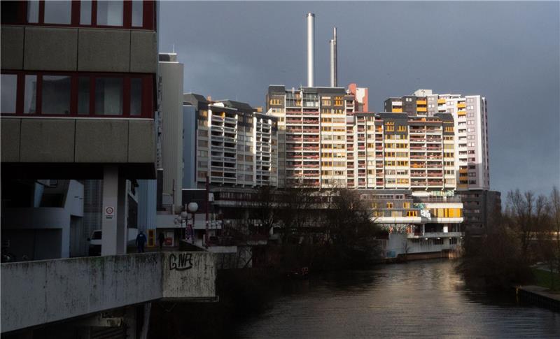 Stadt Hannover erwägt Kündigung im unsanierten Ihme-Zentrum Das Ihme-Zentrum im Stadtteil Linden der Landeshauptstadt Hannover von außen.