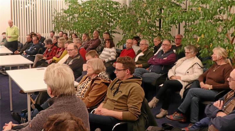 Windkraft ja, aber nicht in Lutter Das Interesse am Thema Windkraft ist groß.Foto: Gereke