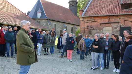 Das Interesse an der Führung übertrifft alle Erwartungen.