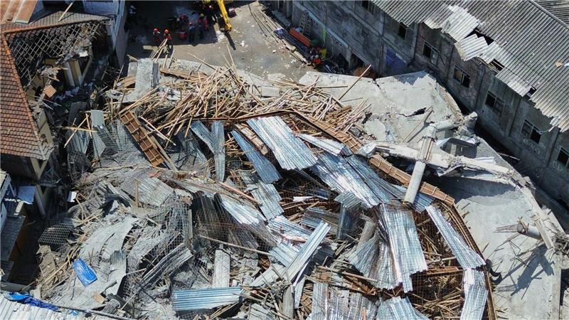 Das Internat wurde bei dem Einsturz völlig zerstört.