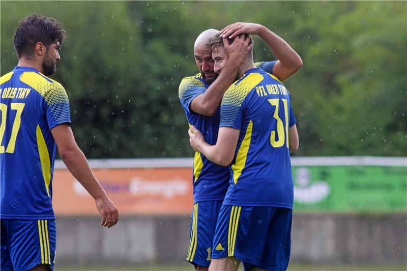 Das Jubeln ist weniger geworden: Okers Ahmed-Jamal Omeirat (li.) hat in der Meisterrunde erst einmal getroffen. Foto: Gietemann