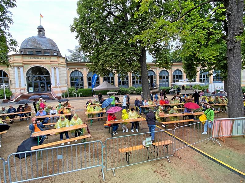 Das Jubiläum wird gefeiert mit NDR-Bingo im Badepark (Foto) und einem Sweety-Glitter-Konzert. Foto: Archiv
