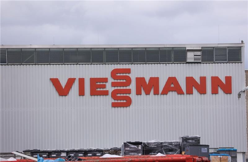Viessmann schließt Verkauf von Klimasparte an US-Konzern ab Das Kerngeschäft von Viessmann geht im rund fünfmal so großen Carrier-Konzern auf.