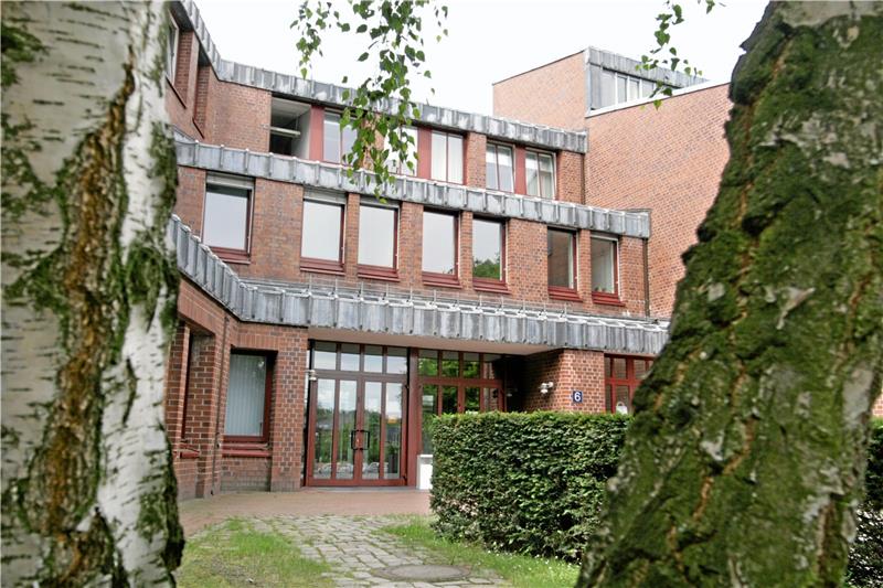 Das Kreishaus in Goslar ist Sitz der Kreisverwaltung: Die Behörde bekommt nach dem baldigen Wechsel von Landrat Thomas Brych in den Ruhestand einen neuen Leiter. Sicher ist, es wird wieder ein Mann, eine Frau ist nicht unter den Bewerbern.  Foto: Archiv