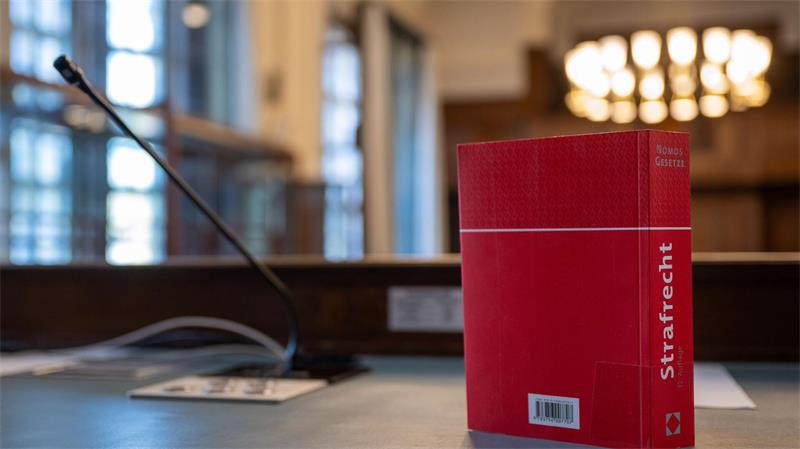 Frauen betäubt, vergewaltigt und gefilmt? Berliner angeklagt Das Landgericht Berlin muss über die Anklage gegen einen 68-Jährigen wegen schwerer Vergewaltigung entscheiden.