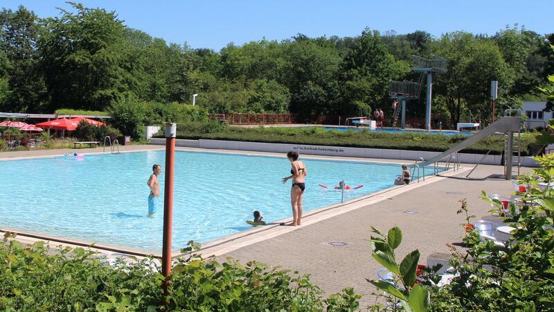 Fehlende Freibadgäste bereiten Sorgen Das Liebenburger Freibad wird mit Wasser aus einem nahen Brunnen gespiest und hat Mineralwasserqualität.