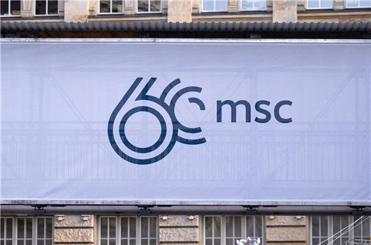 Das Logo der Münchner Sicherheitskonferenz. Im Hotel Bayerischer Hof kommen von Freitag bis Sonntag rund 50 Staats- und Regierungschefs und mehr als 100 Minister aus aller Welt zusammen.