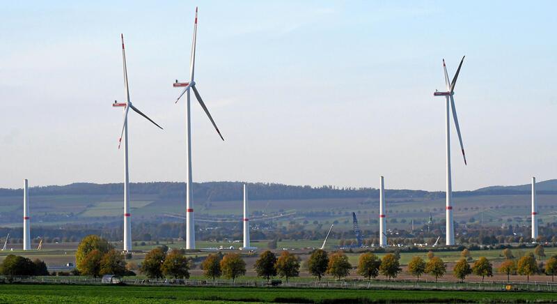 Das Lutter-Becken wird demnächst von zwei Windparks eingerahmt - auf der Haar entsteht einer mit zwölf Anlagen, im Ambergau (Foto) wächst einer mit sieben Anlagen in die Höhe.
