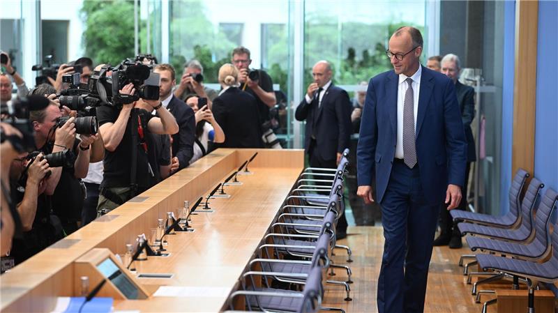 Das Medieninteresse ist groß bei der Sommer-Pressekonferenz von Bundeskanzler Friedrich Merz