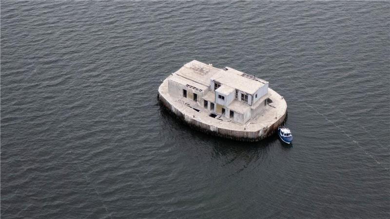 Mit Vogelkot und Rost: Mini-Insel vor Rügen wird versteigert Das Mindestgebot liegt bei 39.000 Euro.