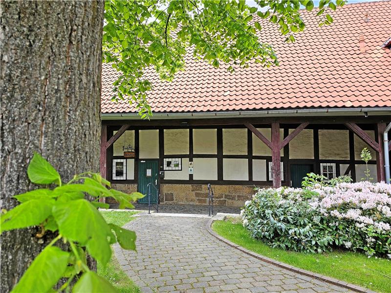 Die Remise soll aus dem Dornröschenschlaf geholt werden Das Museum in der Remise birgt Fundstücke von Ausgrabungen auf der Harzburg genauso wie Gegenstände täglichen Lebens längst vergangener Tage. Fotos: Potthast