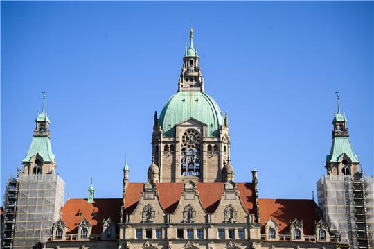 Das Neue Rathaus in Hannover mit Kuppel und Aussichtsplattform.
