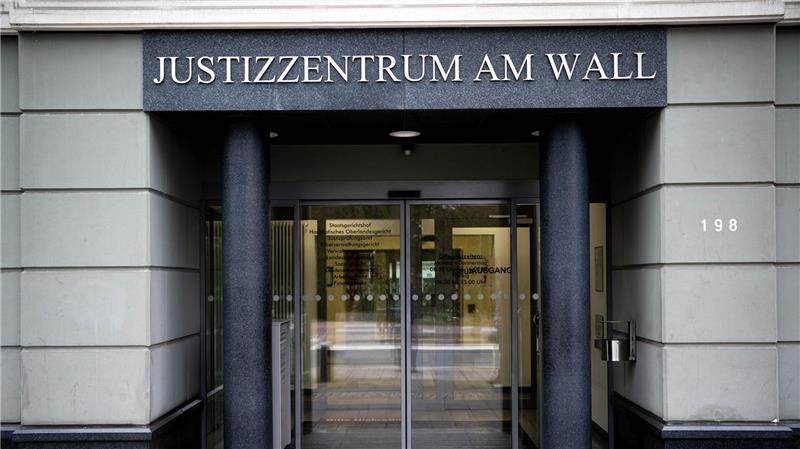 Rassistische Chats - Freistellung von Feuerwehrmann rechtens Das Oberverwaltungsgericht Bremen ließ keine Revision zu. (Archivbild)