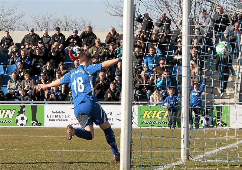 Das Osterfeldstadion erfüllt derzeit nicht die Anforderungen für den Spielbetrieb der 3. Liga. Foto: Epping