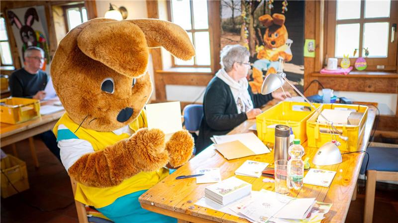 Osterpostamt beantwortet 75.000 Briefe von Kindern Das Osterpostamt erreichen viele Briefe aus dem Ausland. (Archivbild)