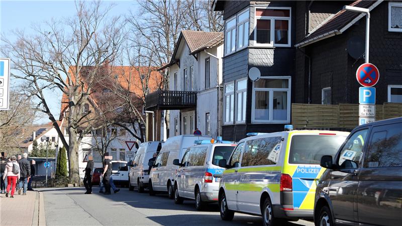 Cannabis-Plantage: Urteil gegen zwei Täter sorgt für Erstaunen Das Polizeiaufgebot im März vor dem ehemaligen „Burgkeller“ ist groß.