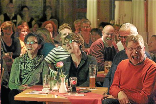 Das Publikum wird bei der Komischen Nacht gut unterhalten.  Archivfoto: Sowa