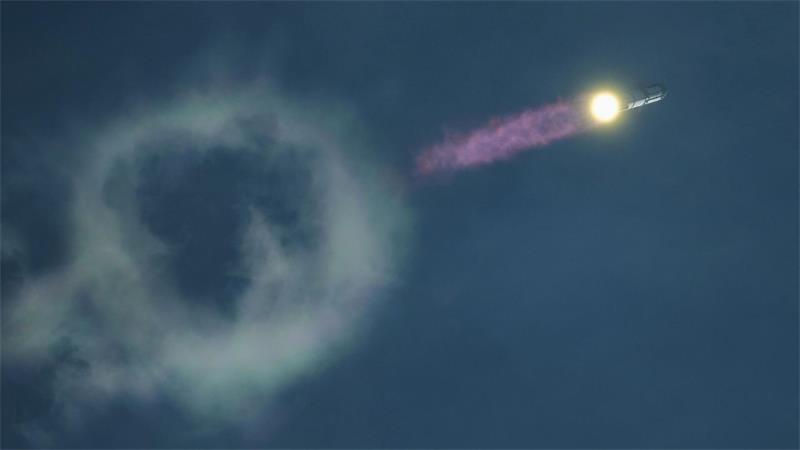 Riesen-Rakete Starship schafft es erstmals in Erdumlaufbahn Das Raketensystem „Starship“ von SpaceX startet von Starbase in Texas zu einem Testflug