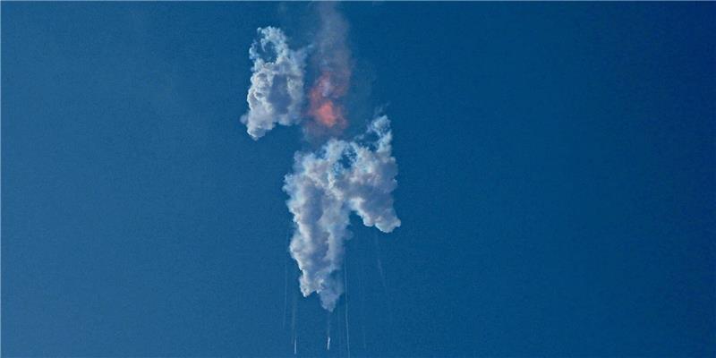 Das Raumschiff «Starship» von SpaceX explodiert und bricht nach dem Start von der Starbase in Boca Chica auseinander.